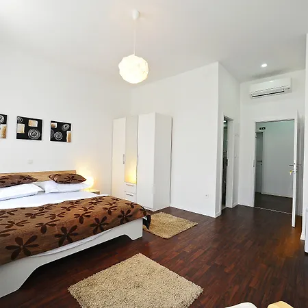 Valenti ベッド・アンド・ブレックファスト 4*