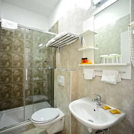 ベッド・アンド・ブレックファスト Valenti 4*