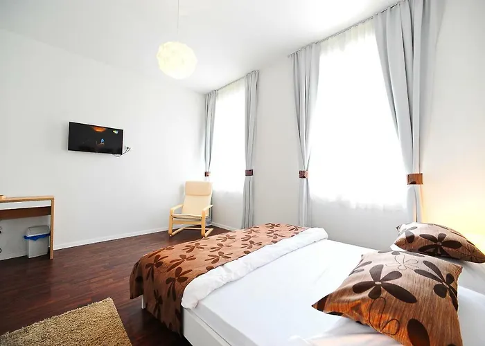 לינה וארוחת בוקר Valenti