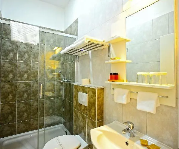 Valenti 4* ספליט